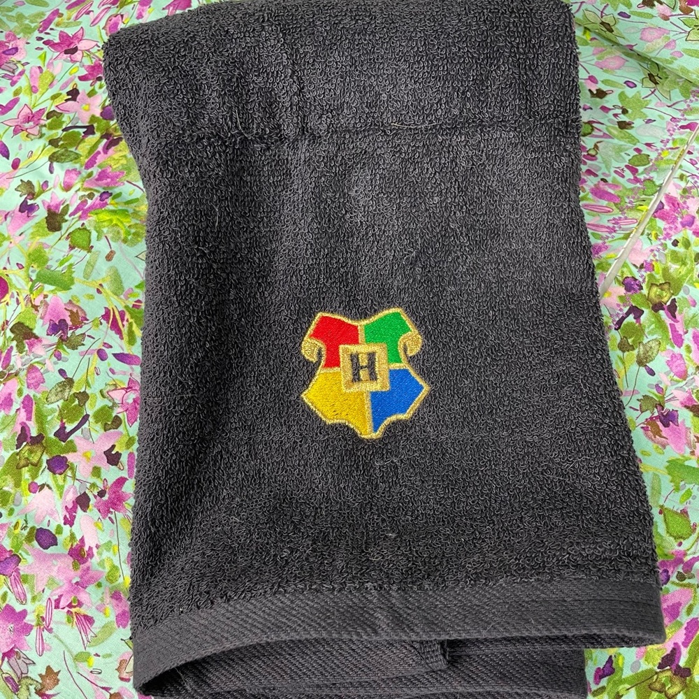 Hogwarts themed Hand Towel | Harry Potter hand towel